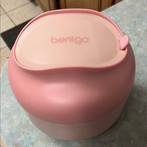 Bentgo Blush Pink Food Storage Container